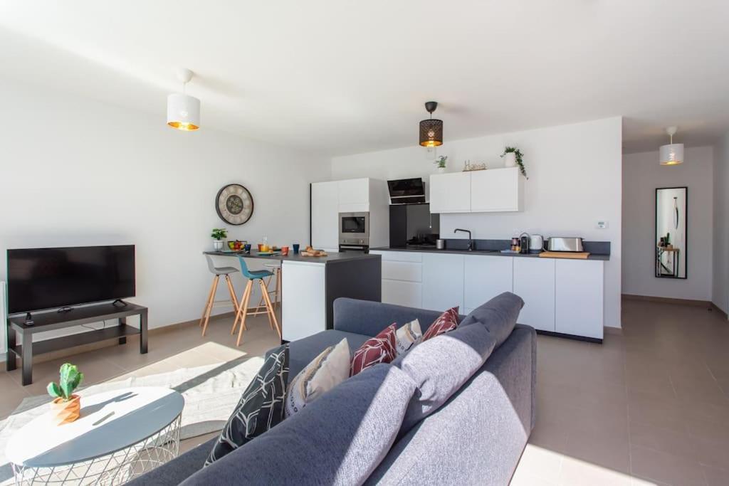 L17 Arenas Suite 3 Balconies 5Mins To The Sea Nice Bagian luar foto
